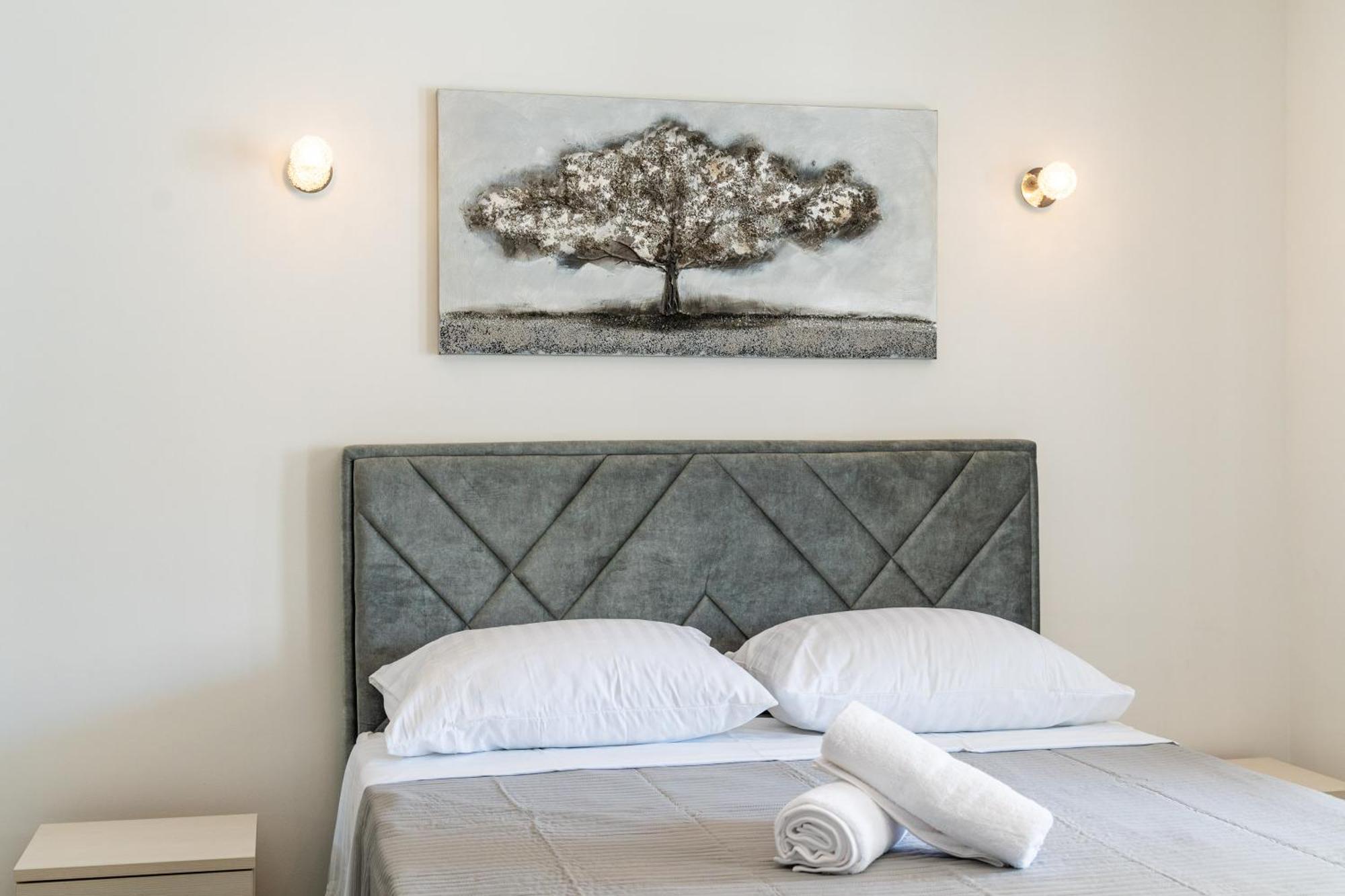Feather Studio Apartment - Free Private Parking - Self Check-In ดูบรอฟนิก ภายนอก รูปภาพ