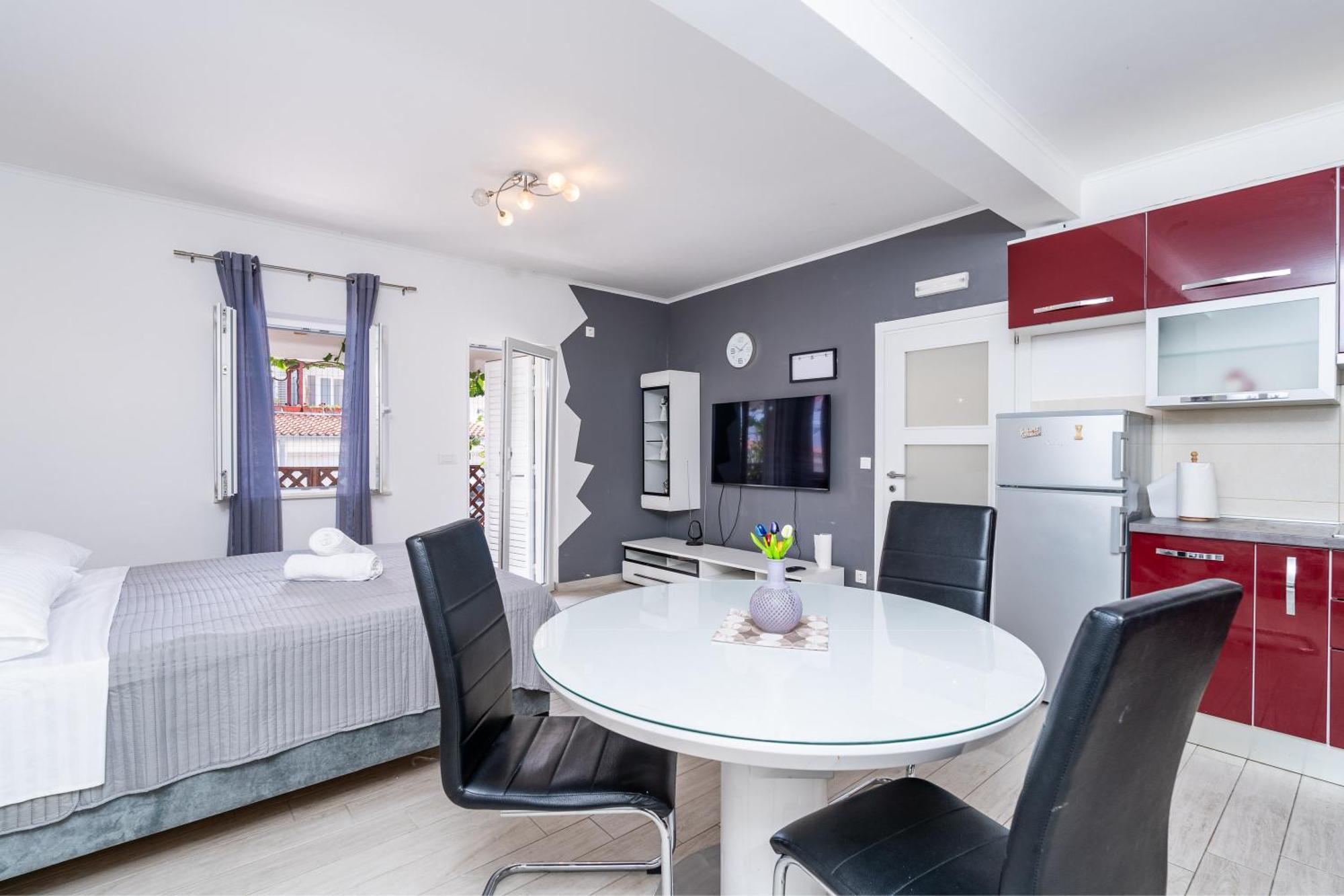 Feather Studio Apartment - Free Private Parking - Self Check-In ดูบรอฟนิก ภายนอก รูปภาพ