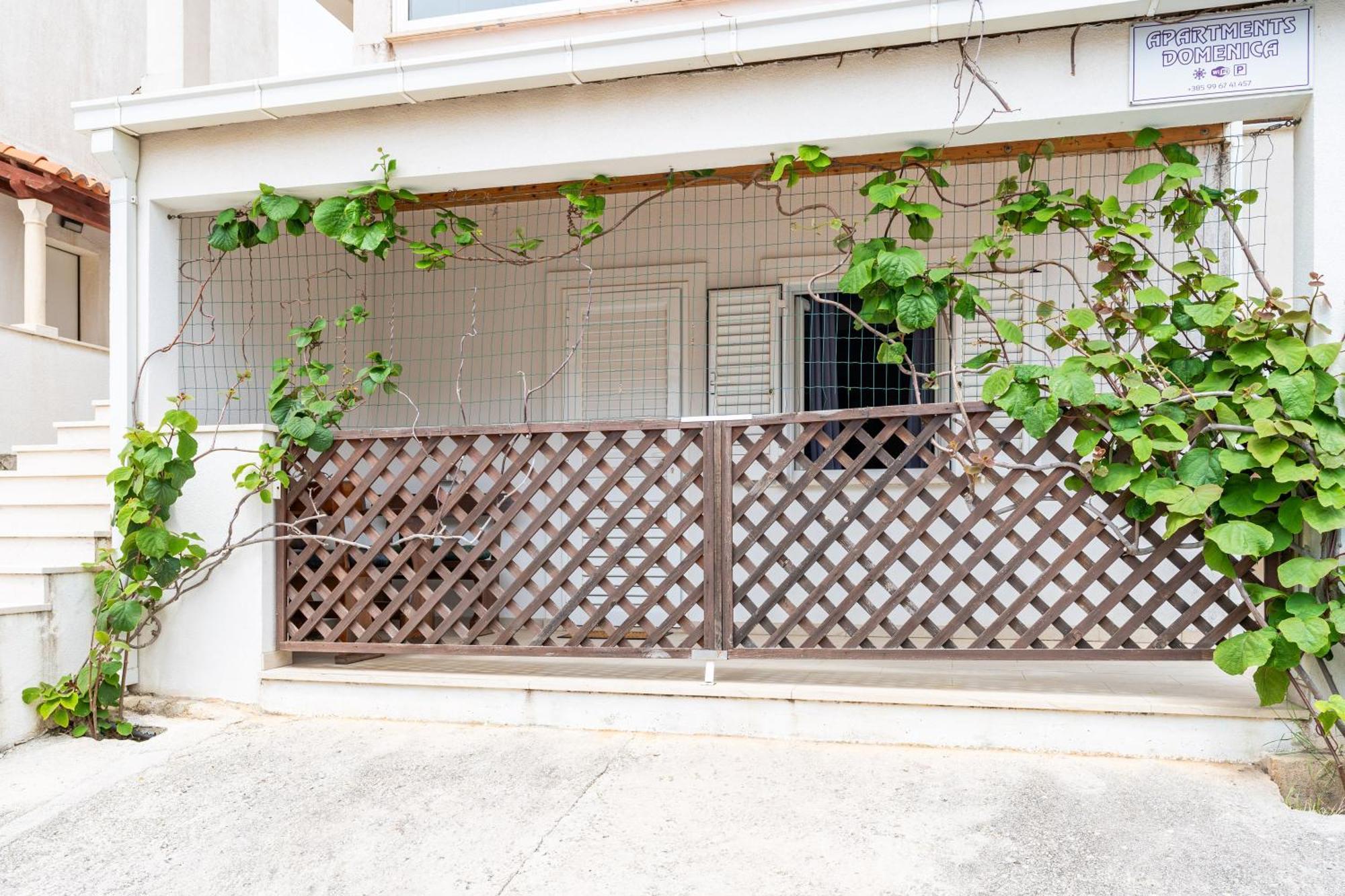 Feather Studio Apartment - Free Private Parking - Self Check-In ดูบรอฟนิก ภายนอก รูปภาพ