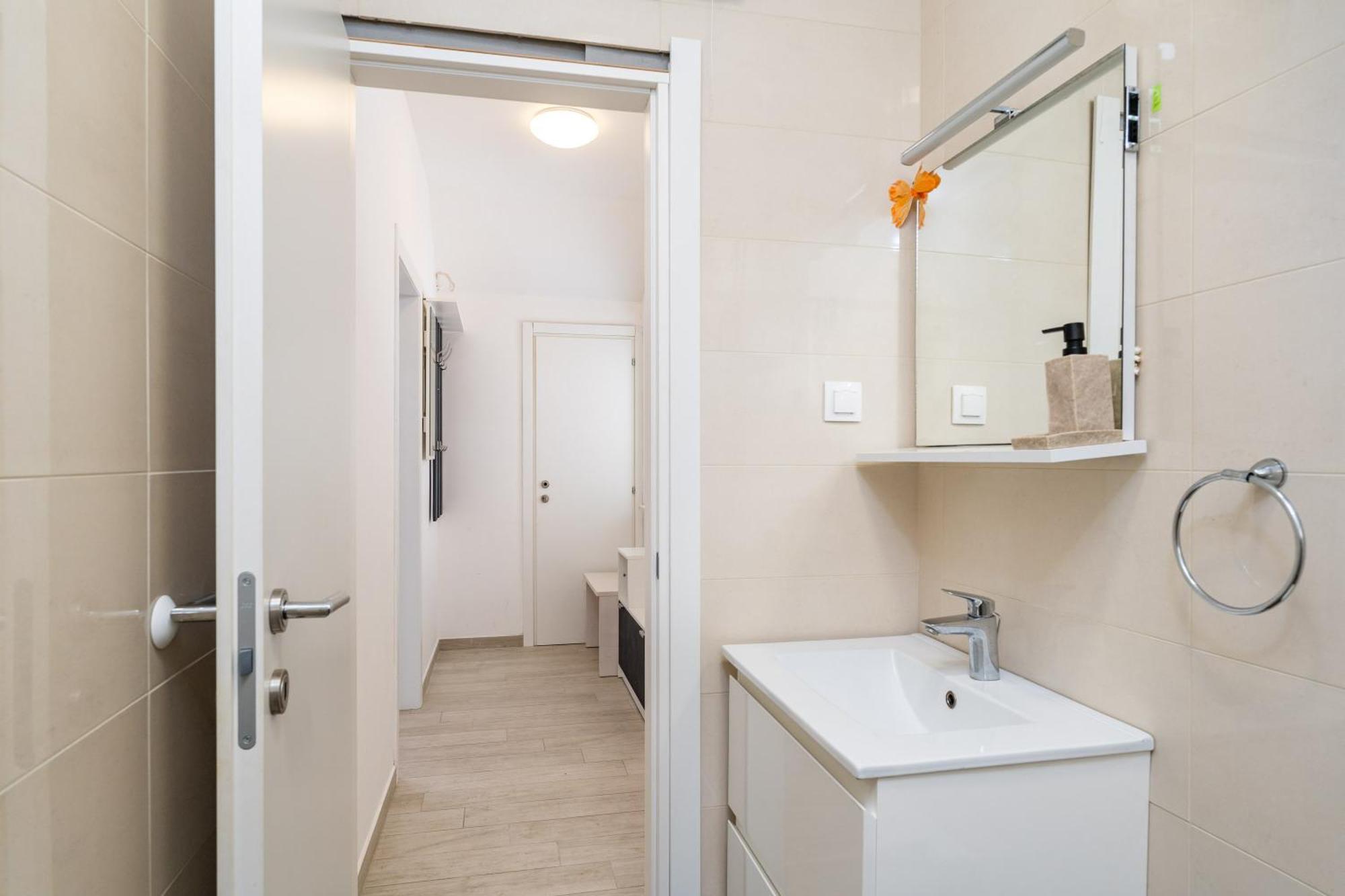 Feather Studio Apartment - Free Private Parking - Self Check-In ดูบรอฟนิก ภายนอก รูปภาพ
